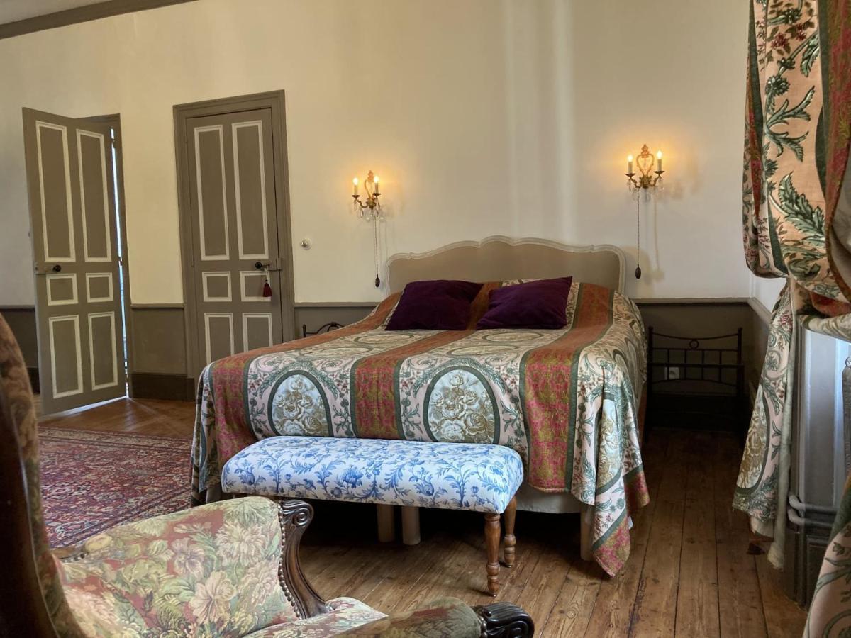 Château d'Isigny chambres d'Hôtes de charme près du Mont-Saint-Michel et de la Bretagne Isigny-le-Buat Extérieur photo