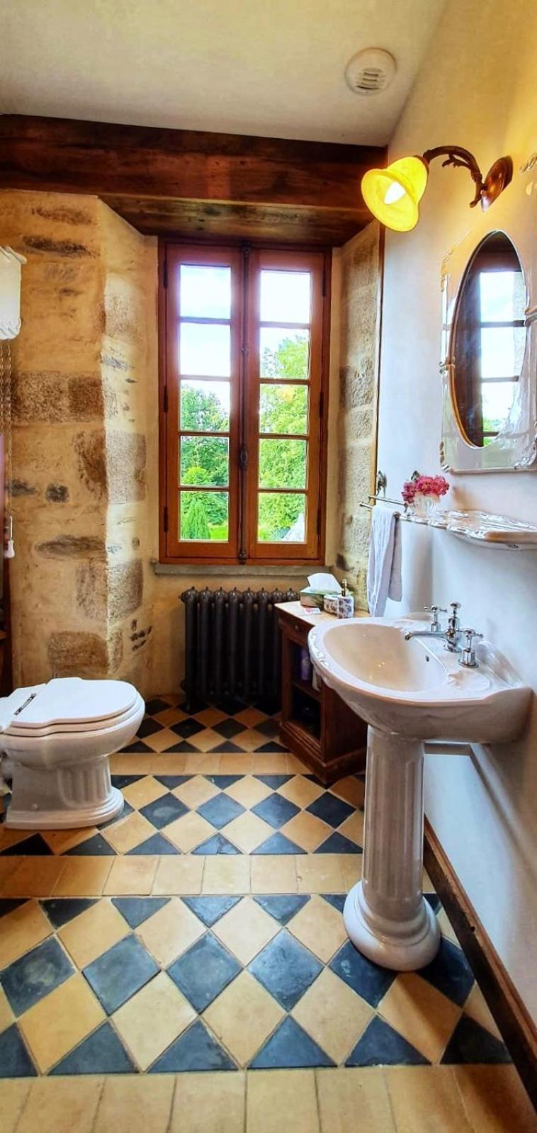 Château d'Isigny chambres d'Hôtes de charme près du Mont-Saint-Michel et de la Bretagne Isigny-le-Buat Extérieur photo
